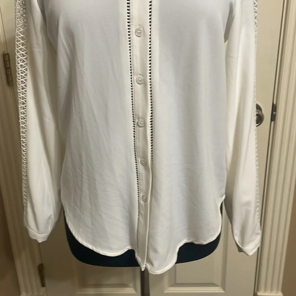 Vince Camuto blouse - Picture 3 of 7